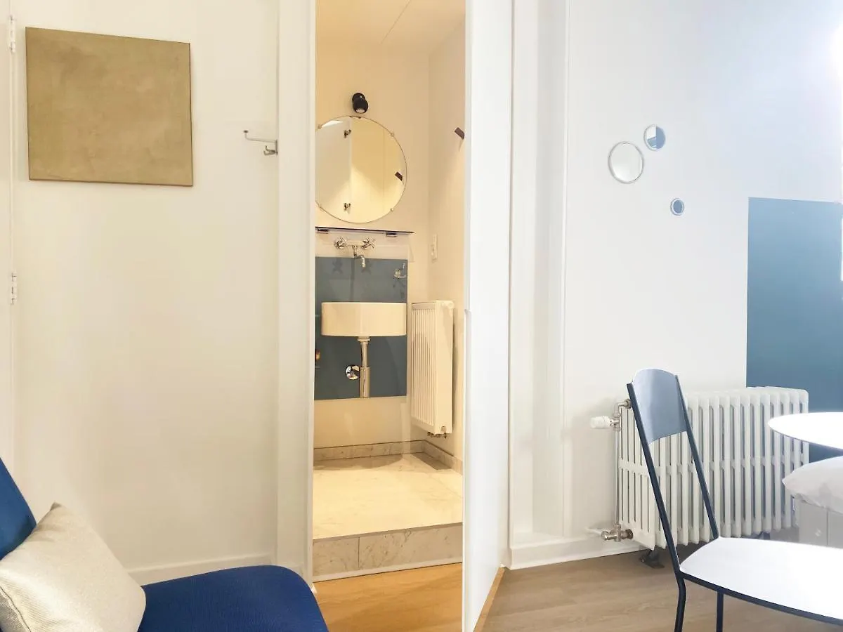 לינה וארוחת בוקר אנטוורפן B&B Expo House