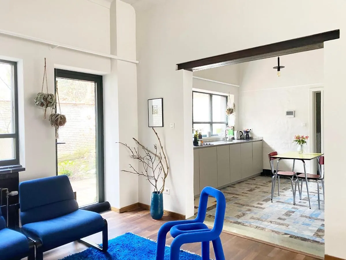לינה וארוחת בוקר אנטוורפן B&B Expo House